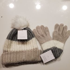 Lauren Conrad Hat and Gloves Set